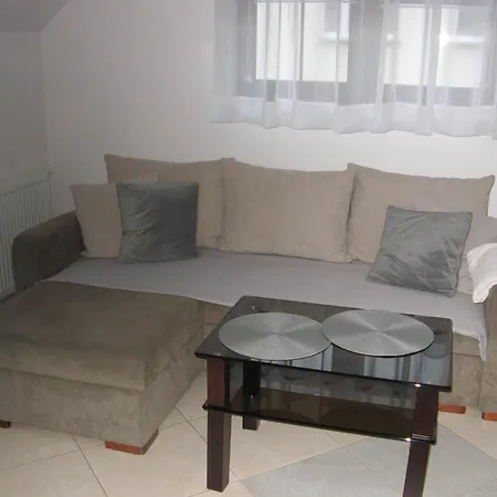 Alicja Apartment *